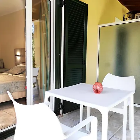 Eleni - * Liapádesz