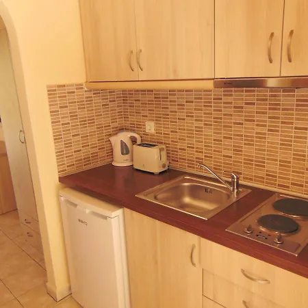 Appartement Eleni - *